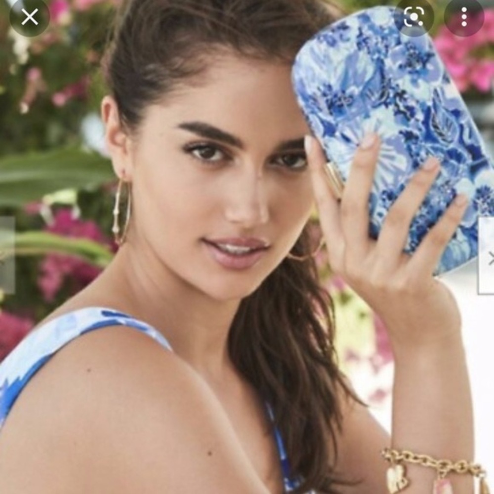 Lilly Pulitzer Coastal Blue Clutch - Picture 3 of 8